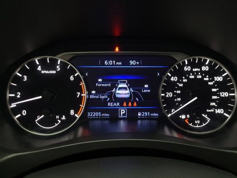 Used 2025 Nissan Altima 2.5 SV FWD image 23