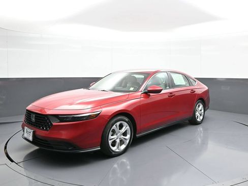 Certified 2023 Honda Accord LX image 1