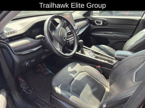 Used 2022 Jeep Compass Trailhawk w/ Trailhawk Elite Group AWD/4WD image 12