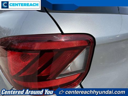 Used 2023 Hyundai Venue SEL w/ Cargo Package image 8