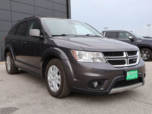 Used 2019 Dodge Journey SE w/ Premium Group FWD image 6