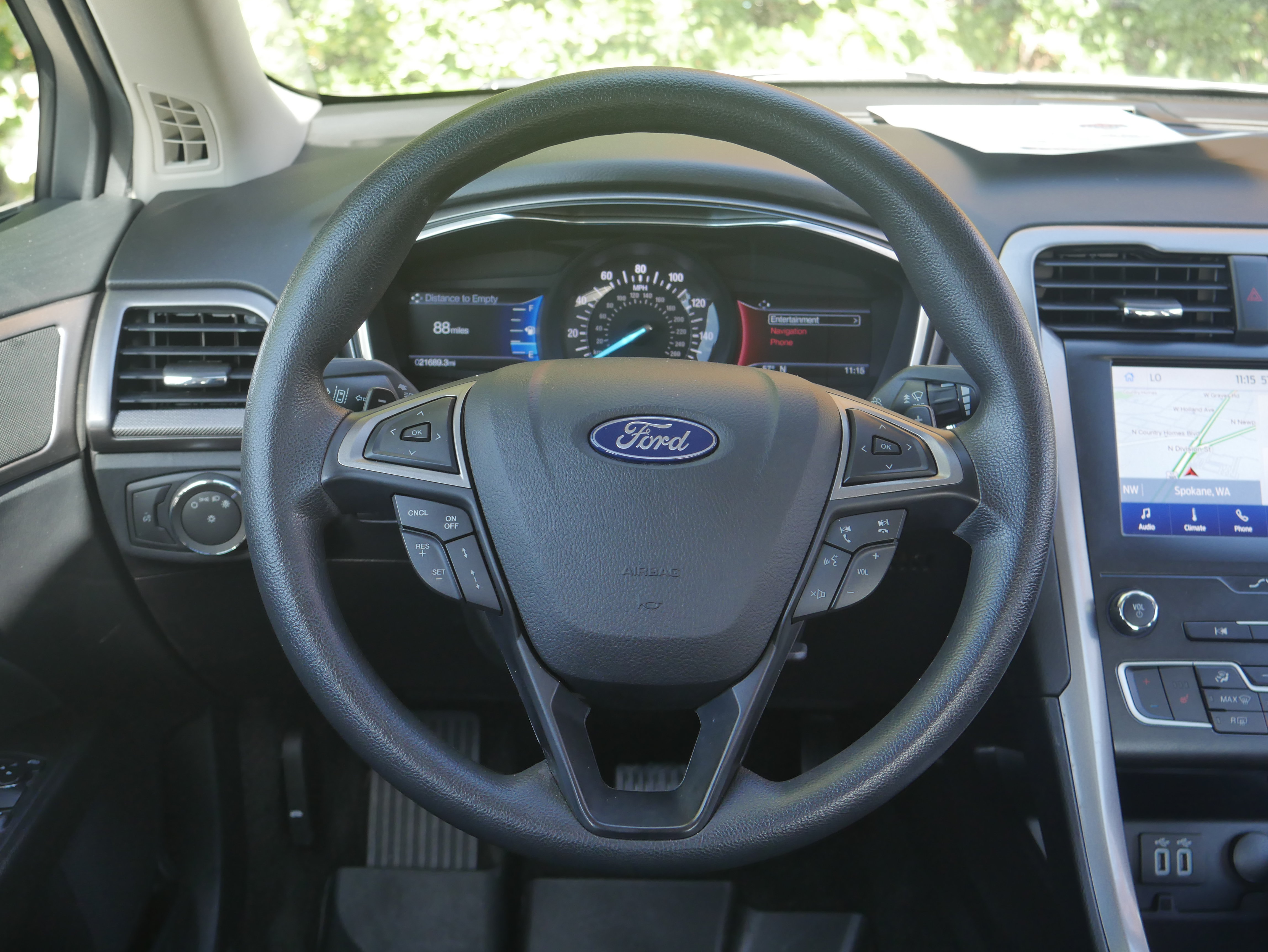 Used 2020 Ford Fusion SE AWD/4WD image 6