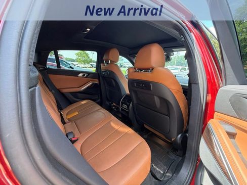Used 2021 BMW X6 xDrive40i w/ M Sport Package AWD/4WD image 4