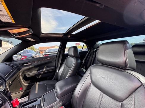 Used 2013 Chrysler 300 C RWD image 27