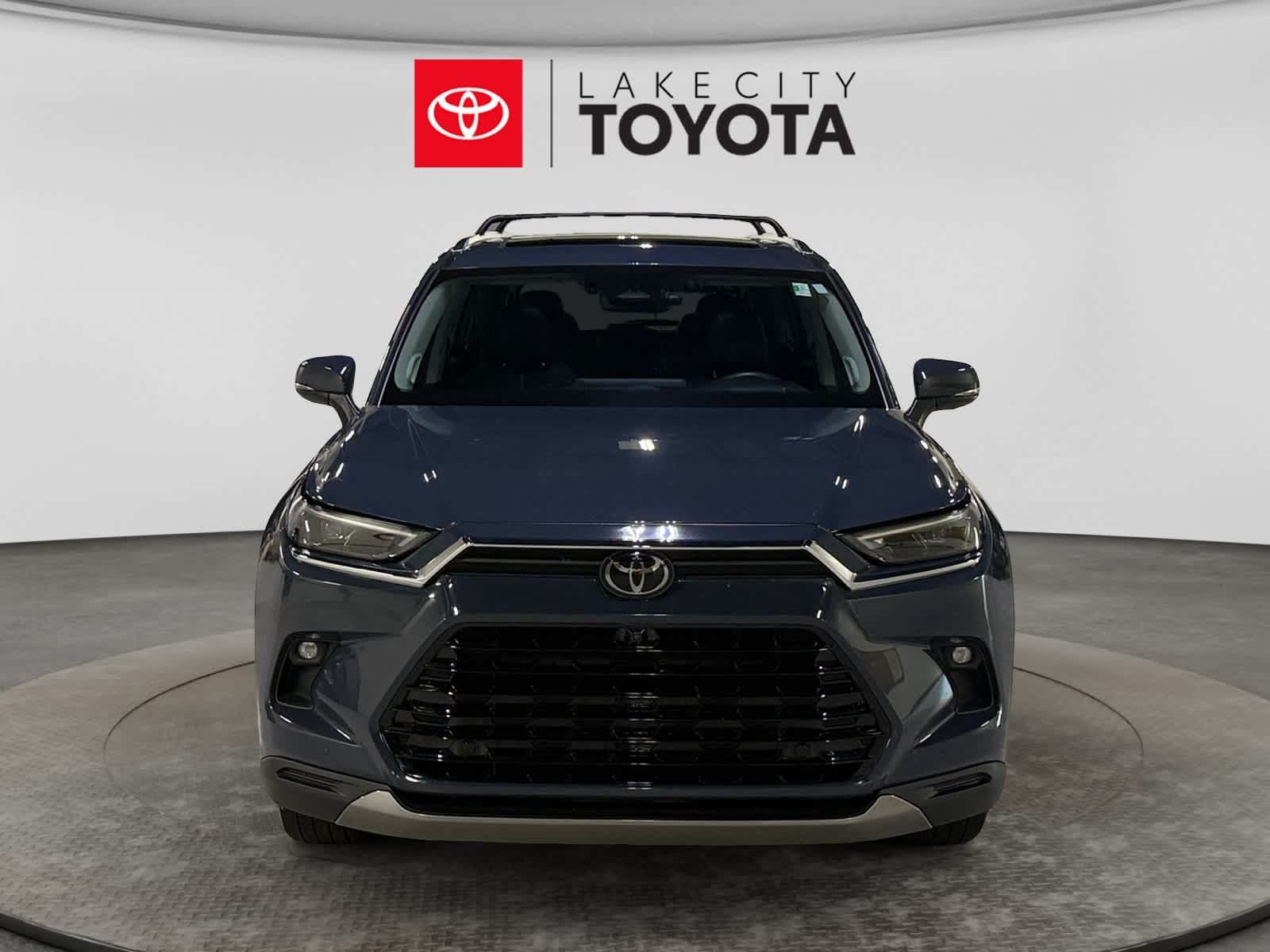 Used 2024 Toyota Grand Highlander AWD image 14