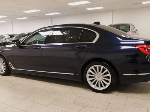 Used 2016 BMW 740i RWD image 12