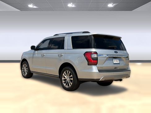 Used 2018 Ford Expedition Limited w/ Equipment Group 301A RWD image 3