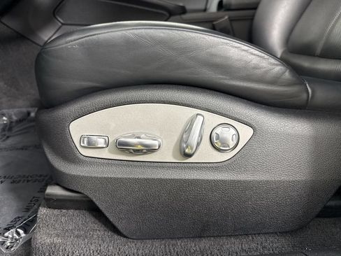 Certified 2023 Porsche Macan AWD/4WD image 39