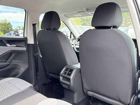 New 2025 Volkswagen Tiguan S image 17