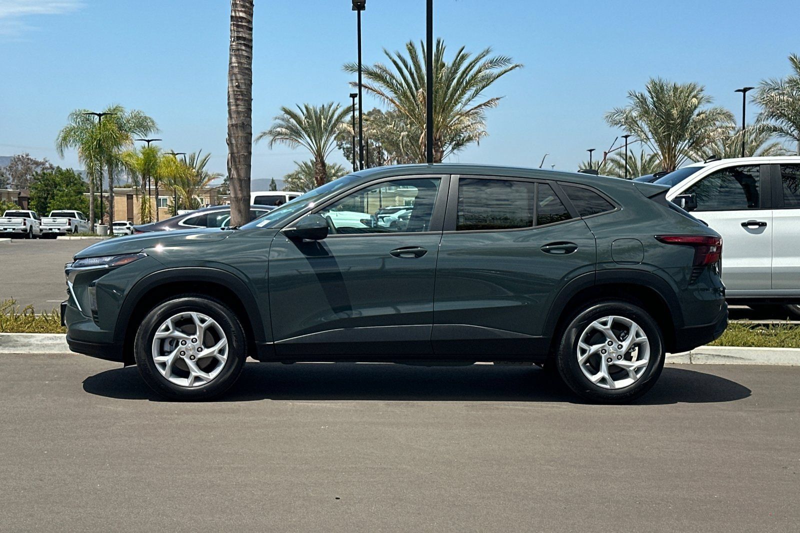 New 2026 Chevrolet Trax LS w/ LS Convenience Package FWD image 7