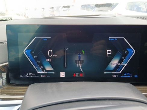 Used 2025 BMW X5 xDrive50e image 26