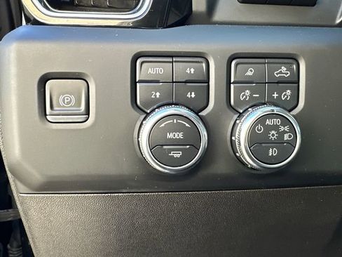 Used 2024 GMC Sierra 2500 Denali w/ Denali Reserve Package image 29