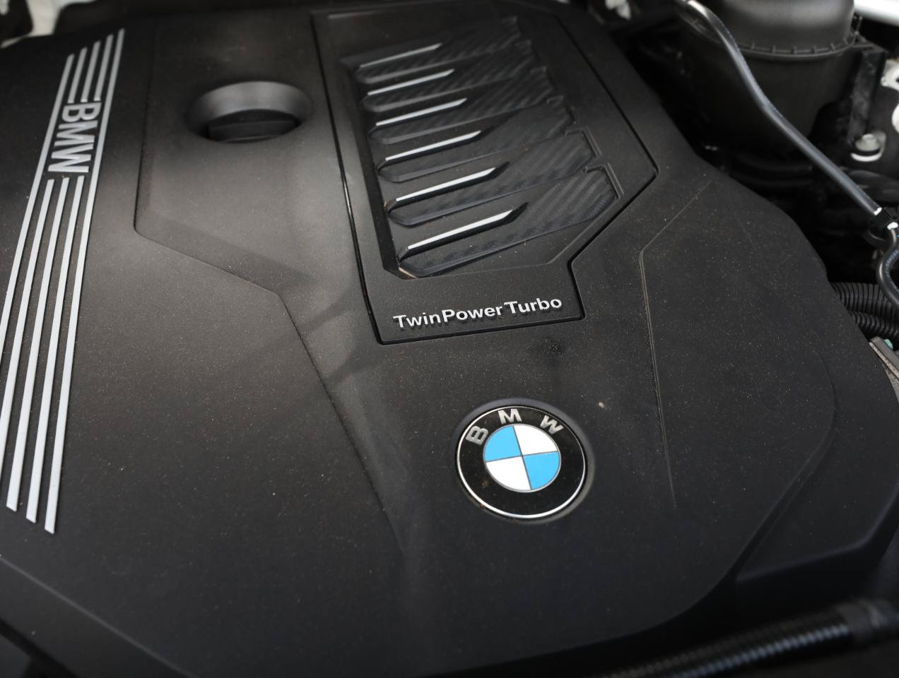 Used 2020 BMW X7 xDrive40i w/ Premium Package AWD/4WD image 34