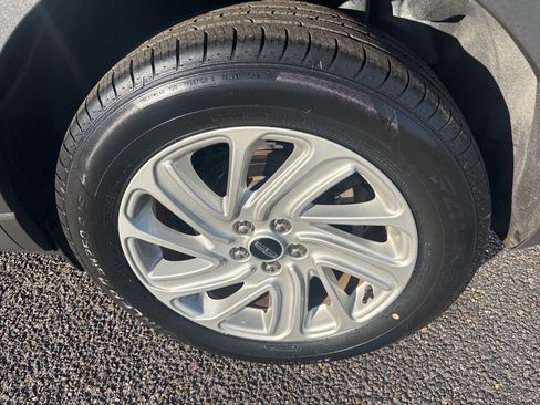 Used 2022 Lincoln Corsair FWD image 23