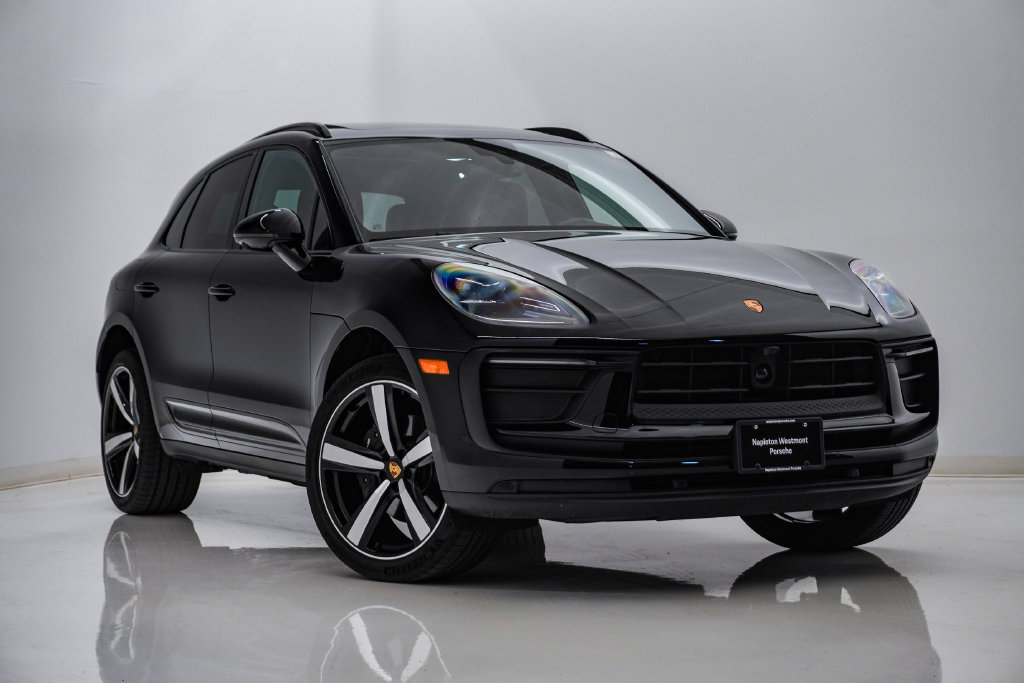 Certified 2026 Porsche Macan AWD/4WD image 8