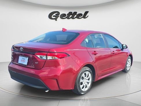 Used 2024 Toyota Corolla LE FWD image 5