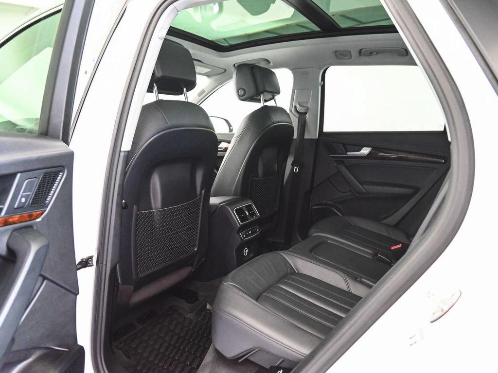 Used 2018 Audi Q5 Premium w/ Premium Plus Package AWD/4WD image 30