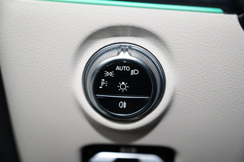 Certified 2023 Mercedes-Benz C 300 4MATIC Sedan image 23
