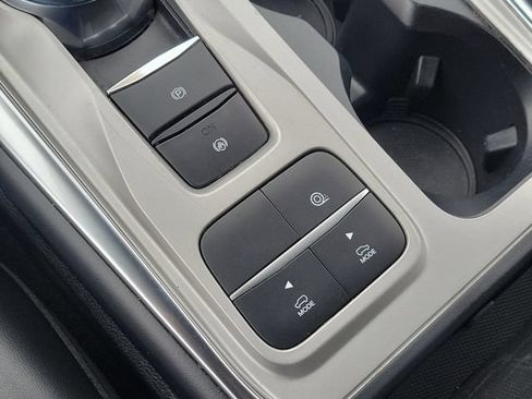 Used 2022 Ford Explorer XLT w/ Equipment Group 202A RWD image 24