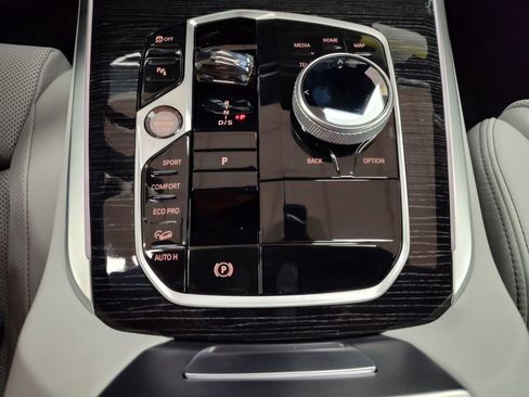 Used 2026 BMW X5 xDrive40i w/ Executive Package image 17