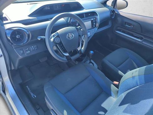 Used 2018 Toyota Prius C Two image 7