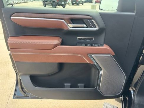 Certified 2025 GMC Sierra 1500 Denali Ultimate AWD/4WD image 19