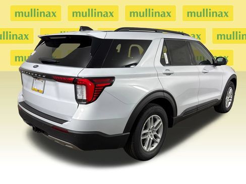 New 2026 Ford Explorer Active w/ Active Comfort Package RWD image 4