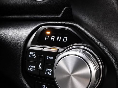 Used 2023 RAM 1500 Laramie AWD/4WD image 29