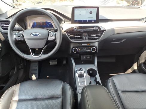 Used 2022 Ford Escape SEL w/ Technology Package AWD/4WD image 6