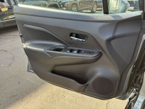 Used 2025 Nissan Versa SV FWD image 18