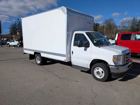 New 2025 Ford E-350 and Econoline 350 Super Duty w/ Interior Upgrade Package image 6