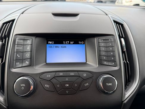 Used 2019 Ford Edge SE image 12