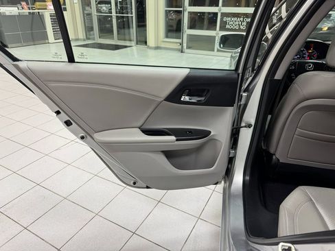 Used 2014 Honda Accord EX-L image 42