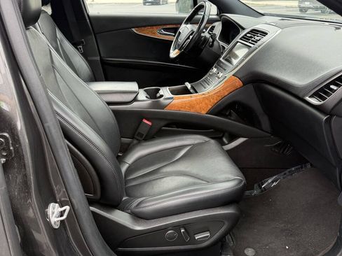 Used 2019 Lincoln Nautilus Reserve AWD/4WD image 8