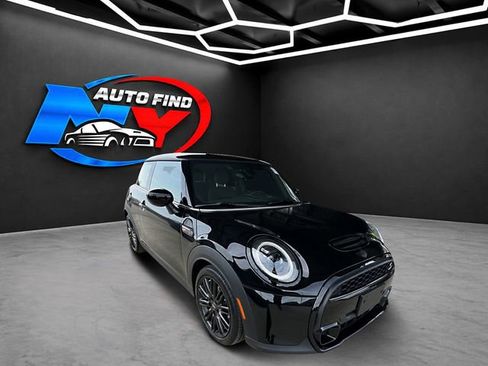 Used 2022 MINI Cooper S FWD image 2