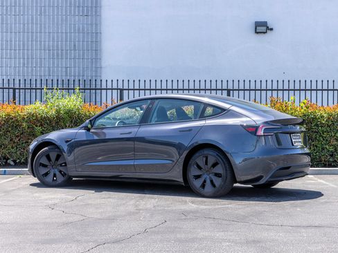 Used 2025 Tesla Model 3 Long Range RWD image 10
