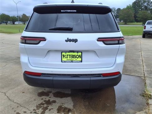 New 2025 Jeep Grand Cherokee L Altitude image 3