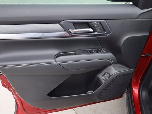 Used 2025 GMC Terrain Elevation w/ Elevation Premium Package image 10