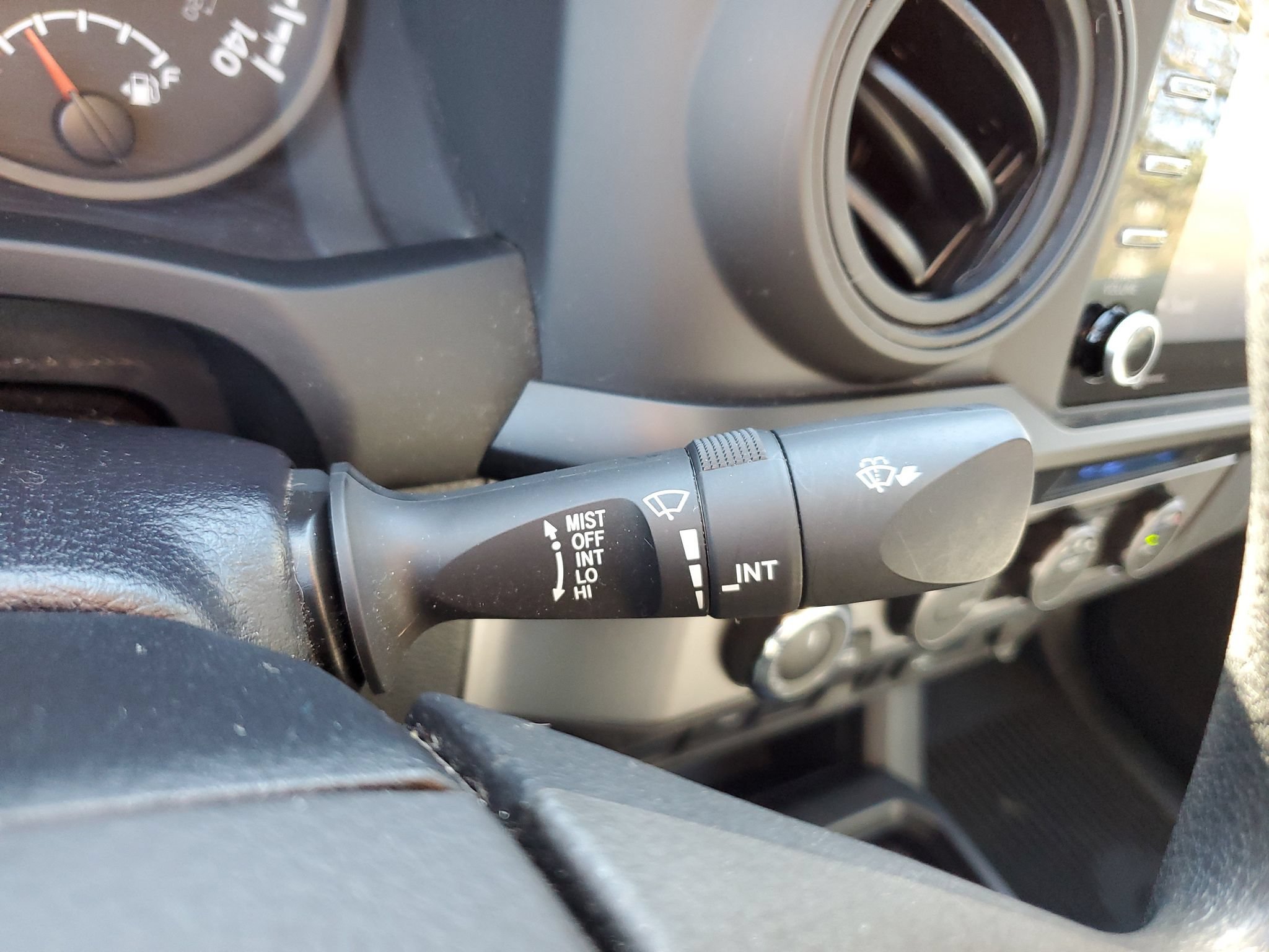 Used 2022 Toyota Tacoma SR AWD/4WD image 26