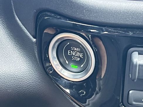 Used 2023 GMC Sierra 1500 SLT w/ SLT Premium Plus Package image 7