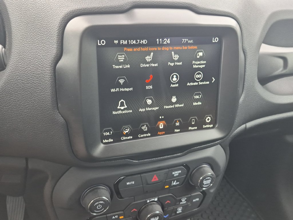 Used 2023 Jeep Renegade Latitude w/ Premium Group AWD/4WD image 17