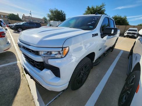 Used 2025 Chevrolet Silverado 1500 RST AWD/4WD image 3