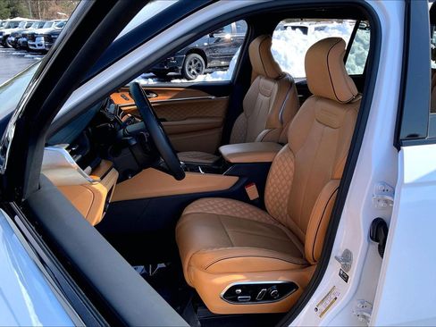 Certified 2024 Jeep Grand Cherokee Summit image 8