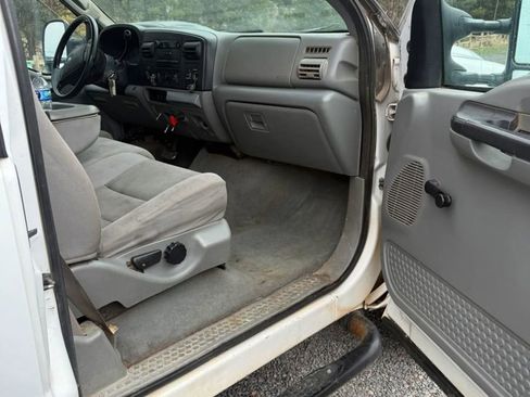 Used 2006 Ford F350 XL AWD/4WD image 7