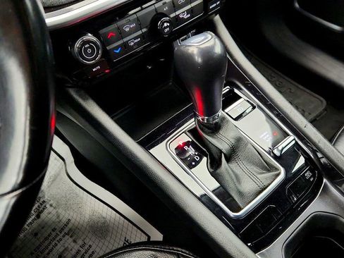 Used 2022 Jeep Compass Latitude image 15