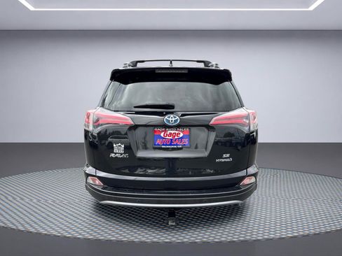Used 2018 Toyota RAV4 SE w/ Advanced Technology Package AWD/4WD image 5