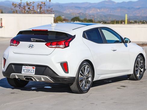 Used 2019 Hyundai Veloster 2.0 Premium image 5