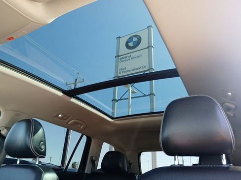 Used 2021 Volkswagen Atlas SE w/ Panoramic Sunroof Package image 28