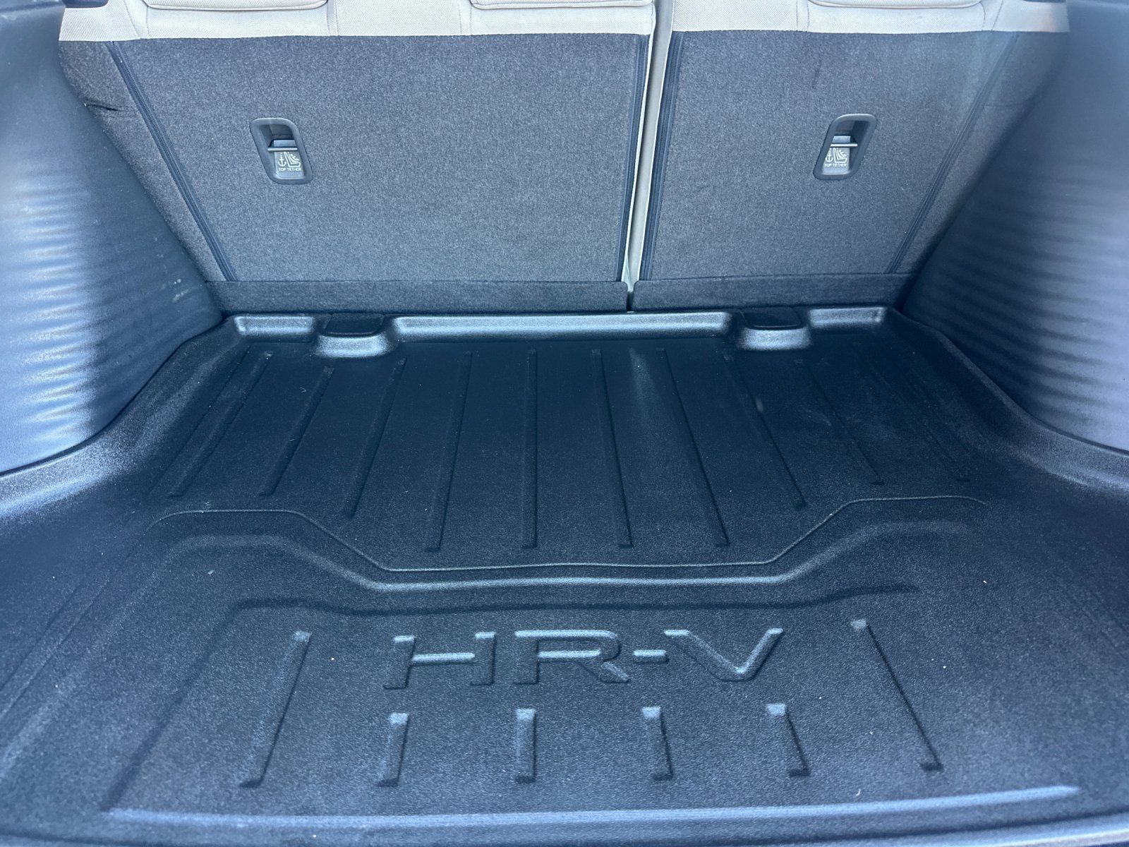 Used 2023 Honda HR-V LX image 15
