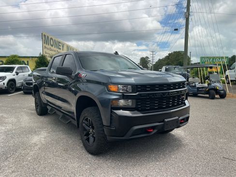 Used 2017 Chevrolet Silverado 1500 LT w/ All Star Edition AWD/4WD image 3